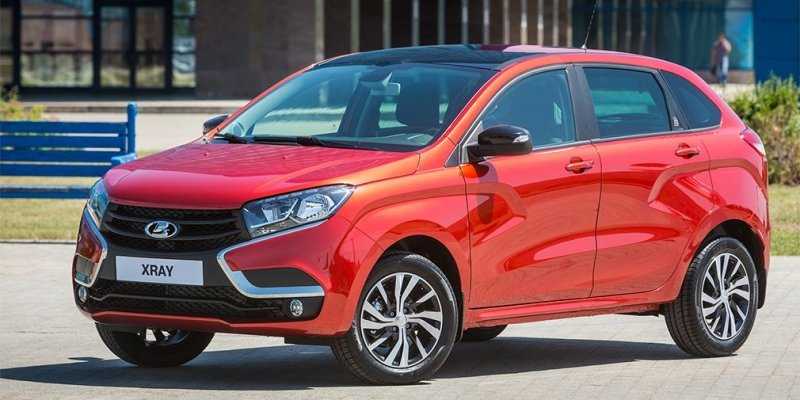 
                                    Министр экономики России из Москвы в Тольятти на Lada XRay
                            