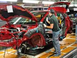 Nissan покинут более 10 тысяч сотрудников