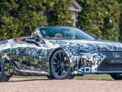 Lexus привез на Фестиваль скорости прототип кабриолета LC