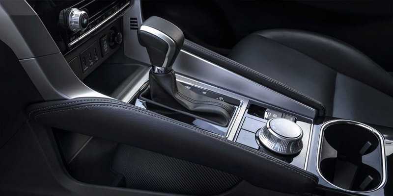 
                                    Новый дизайн и цифровая приборка: Mitsubishi обновила Pajero Sport
                            
