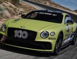Гоночный Bentley Continental GT установил рекорд на горе Пайкс-Пик