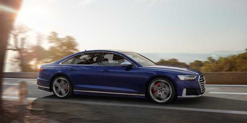 
                                    Audi представила спортивный седан S8 нового поколения
                            