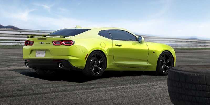 
                                    Chevrolet привез в Россию «шокирующую» версию Camaro
                            