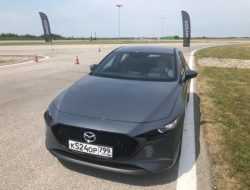 Почему самая «крутая» и экономичная Mazda3 в Россию не приедет