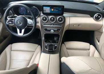 Перетягивание кошелька: сравнительный тест Mercedes-Benz C-класса и Infiniti Q50