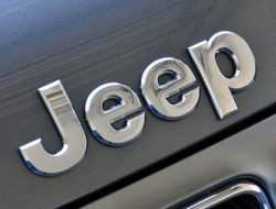 В России срочно отзываются автомобили марки Jeep и Chrysler