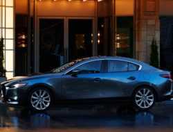 Названы цены и сроки появления в России седана Mazda3