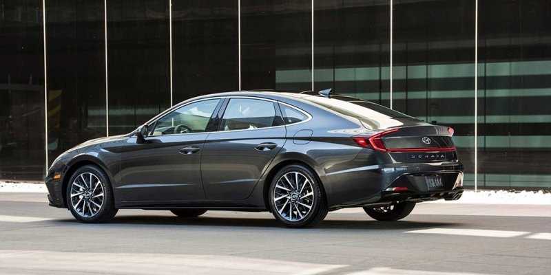 
                                    Стали известны подробности о новой Hyundai Sonata для России
                            
