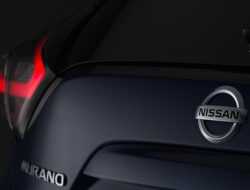В России резко подешевели сразу три кроссовера Nissan