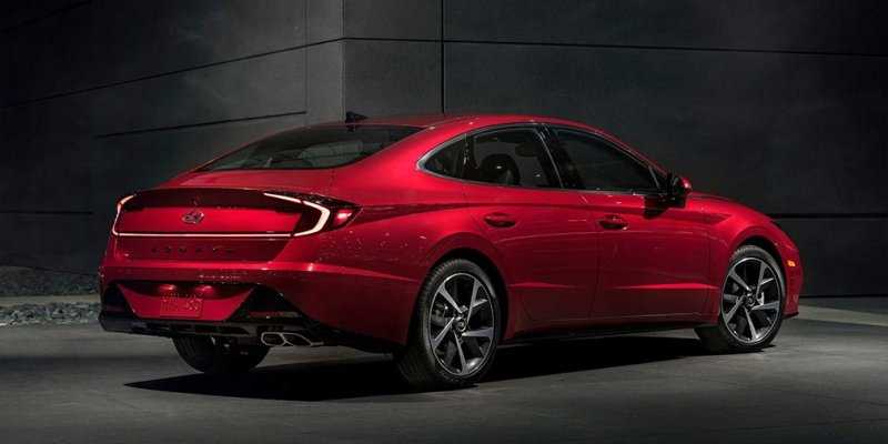 
                                    Стали известны подробности о новой Hyundai Sonata для России
                            