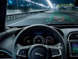 Jaguar Land Rover разработает трехмерный проекционный дисплей