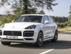 Porsche представила мощнейший Cayenne в истории