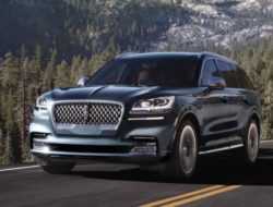 Кроссовер Lincoln Aviator стал 500-сильным гибридом