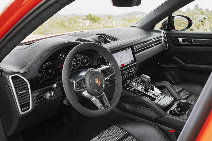 Придавленный имиджем: первый тест-драйв Porsche Cayenne S Coupe
