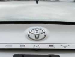 10 самых популярных в России автомобилей с правым рулем