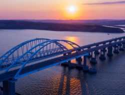 На Крымском мосту установлен рекорд по трафику