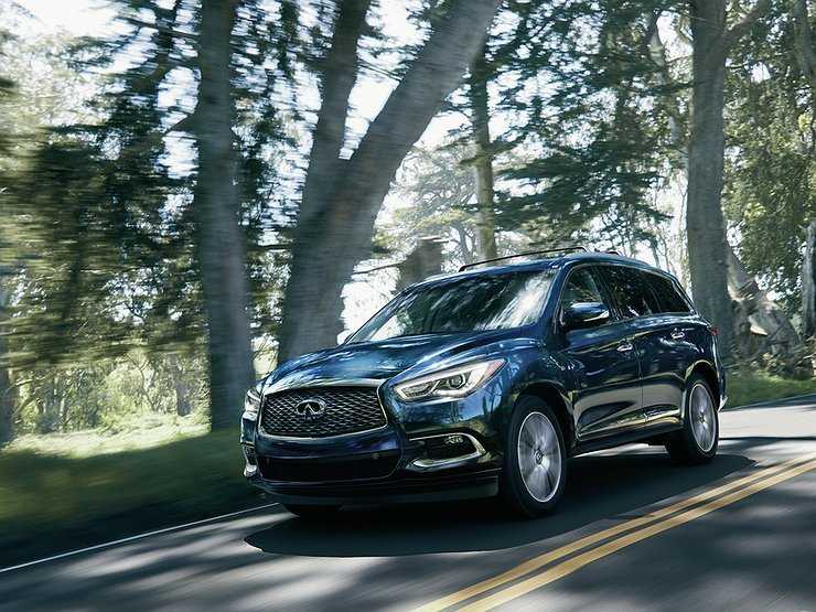 Обновленный Infiniti QX60 дважды разбили на «ура»