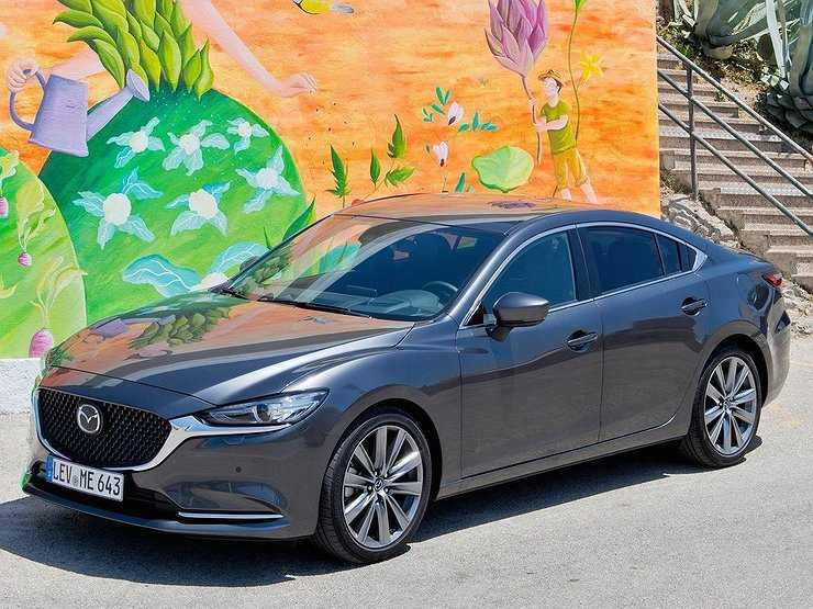 Седан Mazda6 в России подорожал и подешевел одновременно