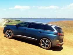 Длительный тест-драйв Peugeot 5008: полный шарман
