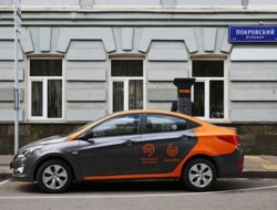 В Москве клиент каршеринга заменил руль и сиденья на прокатном автомобиле