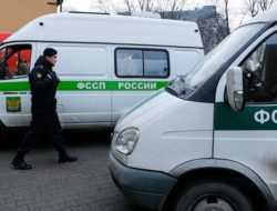 Сотрудникам ФСИН и ФССП разрешили бесплатно парковаться в Москве