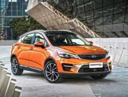 Китайцы представили кроссовер-хетчбэк Geely GS для России
