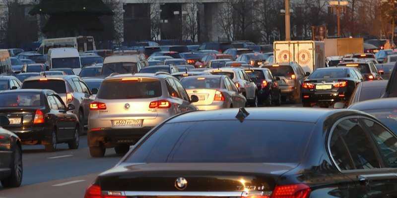 
                                    Власти предупредили о дорожном коллапсе в Москве
                            
