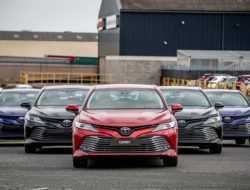 Сколько седанов Toyota Camry было продано в России