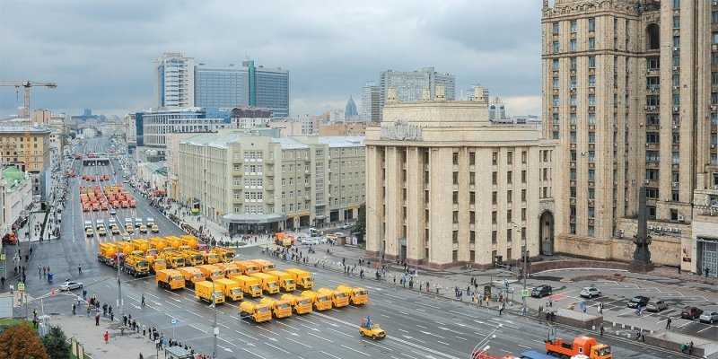  Москвичей попросили отказаться от поездок на автомобилях на два дня 