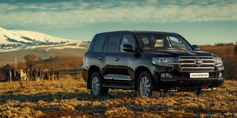  Toyota опровергла данные о сроках премьеры нового Land Cruiser 
