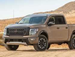 Пикап Nissan Titan стал мощнее и безопасней