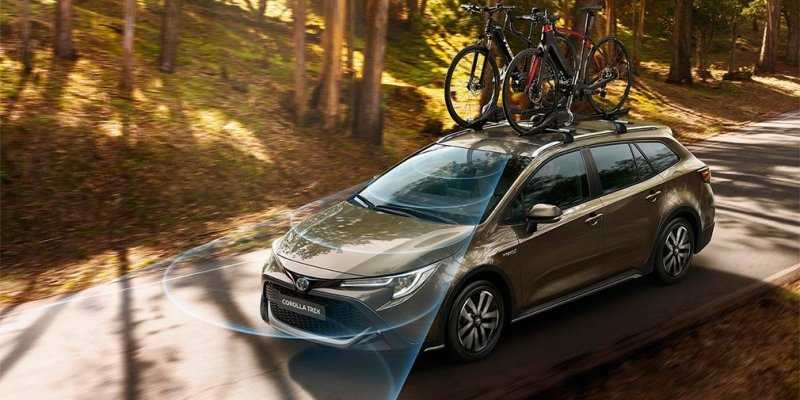 Новая Toyota Corolla стала кросс-универсалом