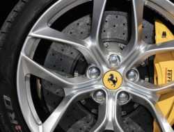 Новые подробности о первом кроссовере Ferrari