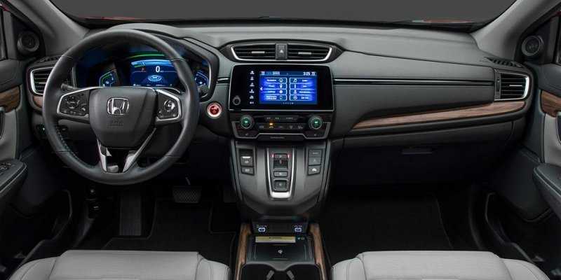  Кроссовер Honda CR-V обновился внешне и стал безопаснее 