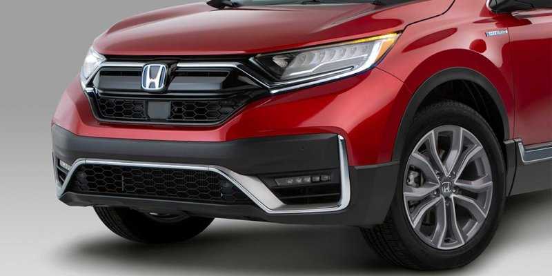 Кроссовер Honda CR-V обновился внешне и стал безопаснее 