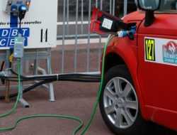 В России предсказали 30-процентный рост продаж электромобилей