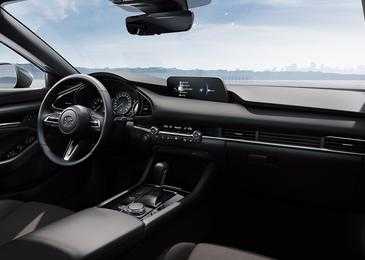 Названы рублевые цены на новый седан Mazda3