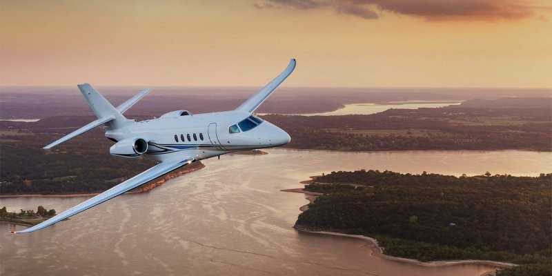  Глава «Тойоты» намекнул на выпуск бизнес-джета Lexus 