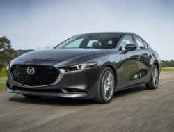 Седан Mazda3 появится в России 1 октября