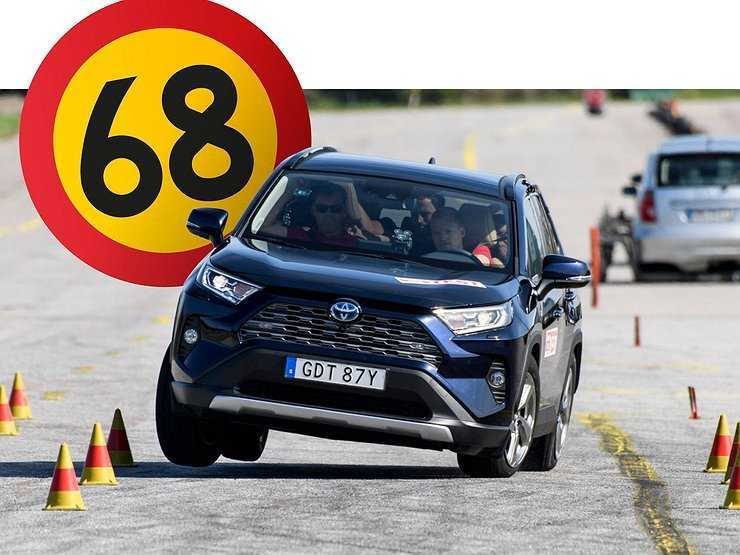 Новый Toyota RAV4 провалил испытания на управляемость
