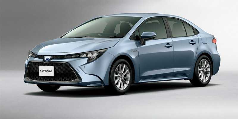  Toyota Corolla сменила поколение и уменьшилась в размерах 