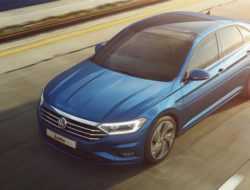 Новая VW Jetta для России: светодиоды, турбомотор и цифровая приборка