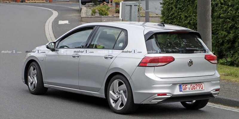  Новый Volkswagen Golf GTE рассекретили до премьеры 