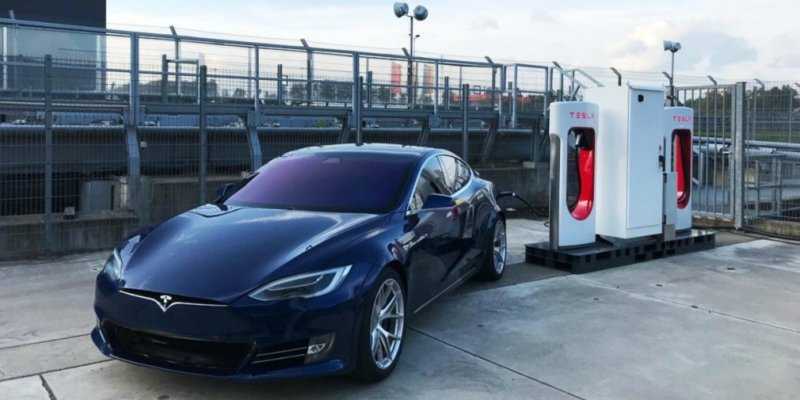  Tesla оборудовала собственную электрозаправку на Нюрбургринге 
