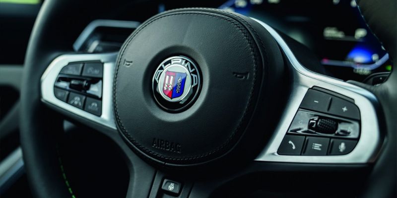 
                                    Alpina превратила новую &laquo;трешку&raquo; BMW в 462-сильный суперседан
                            