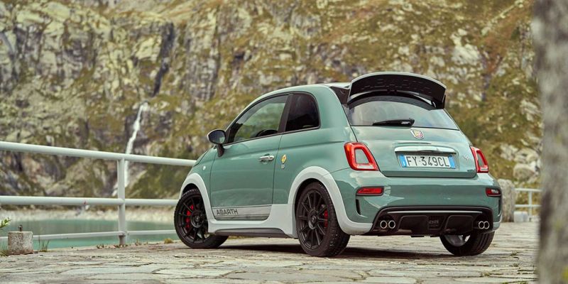 
                                    Fiat выпустил хот-хэтч с разработанным при помощи аэротрубы спойлером
                            