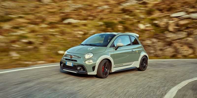 
                                    Fiat выпустил хот-хэтч с разработанным при помощи аэротрубы спойлером
                            