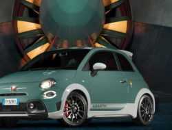 Fiat выпустил хот-хэтч с разработанным при помощи аэротрубы спойлером