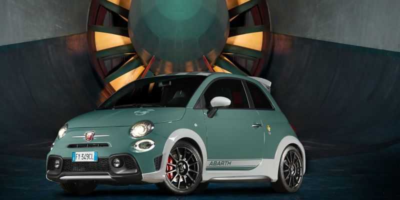 
                                    Fiat выпустил хот-хэтч с разработанным при помощи аэротрубы спойлером
                            