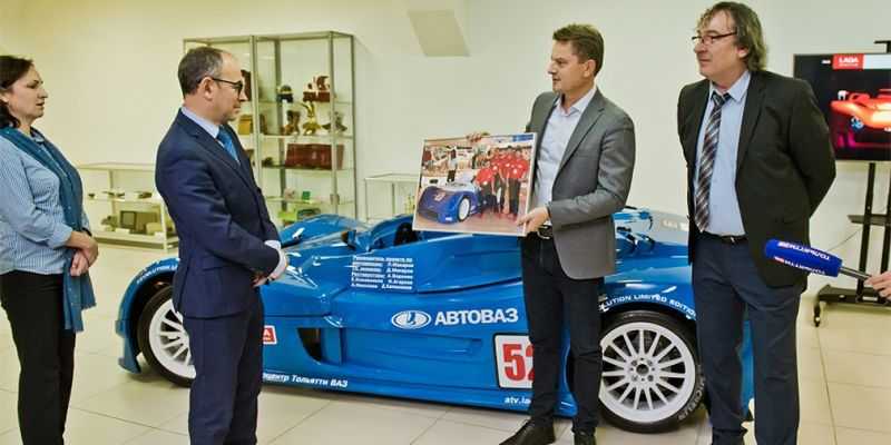 Гоночный родстер Lada привезли в музей АвтоВАЗа